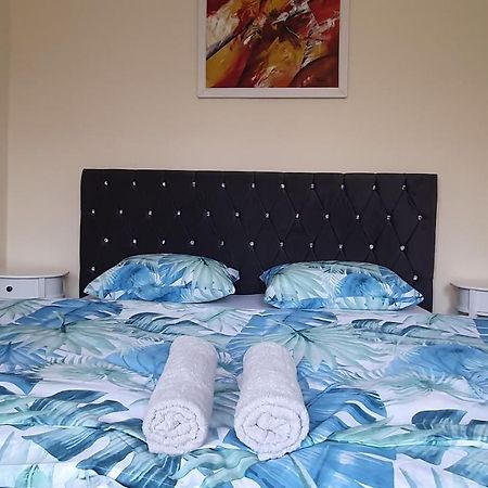 Apartament Estera Apartment ออราแด ภายนอก รูปภาพ